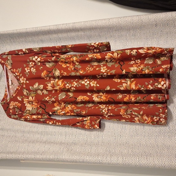 Lularoe LS Dress with pockets - Picture 2 of 5